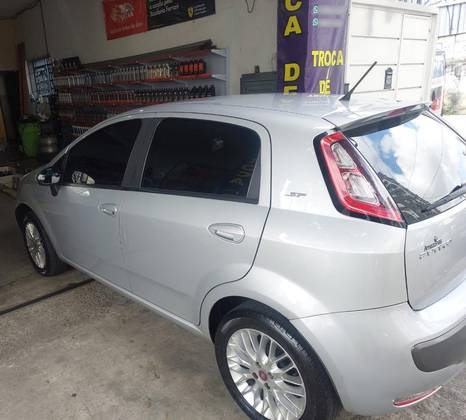 FIAT PUNTO 1.6 ESSENCE 16V FLEX 4P AUTOMATIZADO FIAT PUNTO 1.6 ESSENCE 16V FLEX 4P AUTOMATIZADO